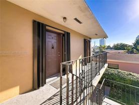 2335 Ne 172nd St #8 - Photo 1 of 1