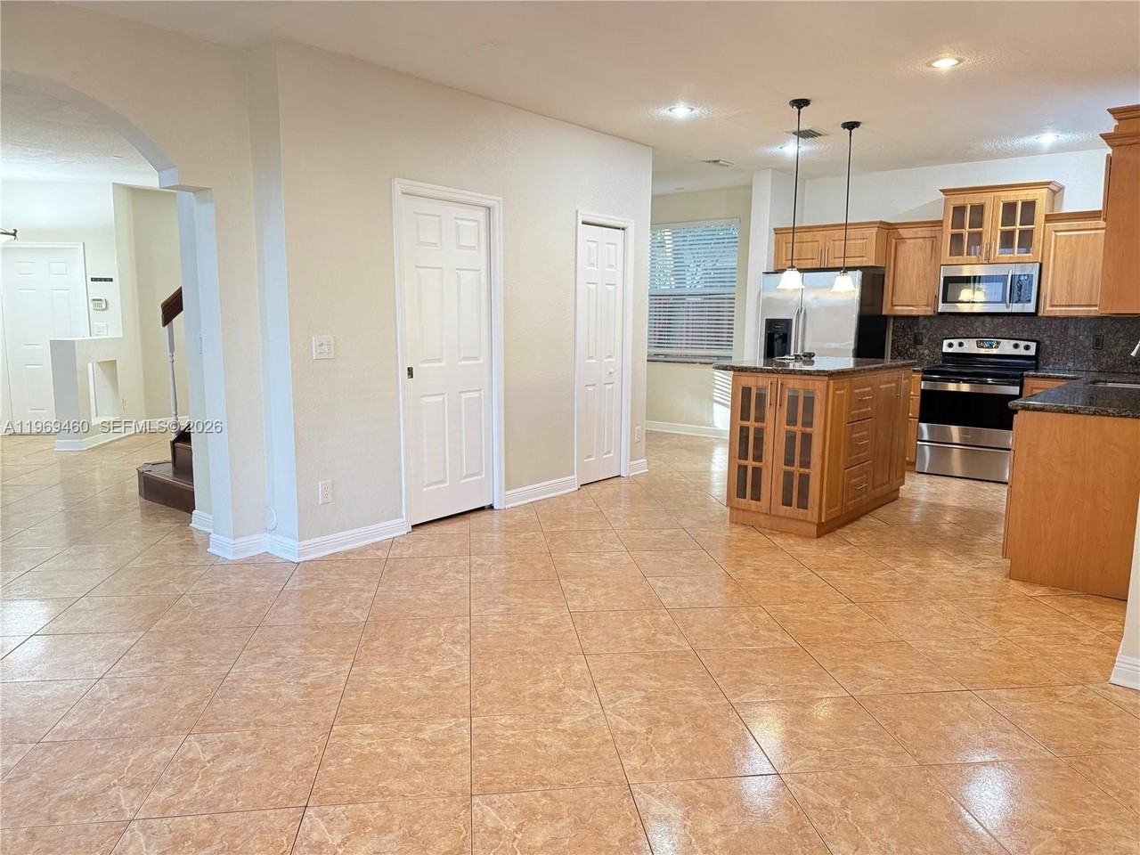 5081 Sw 136th Ter - Photo 7 of 23