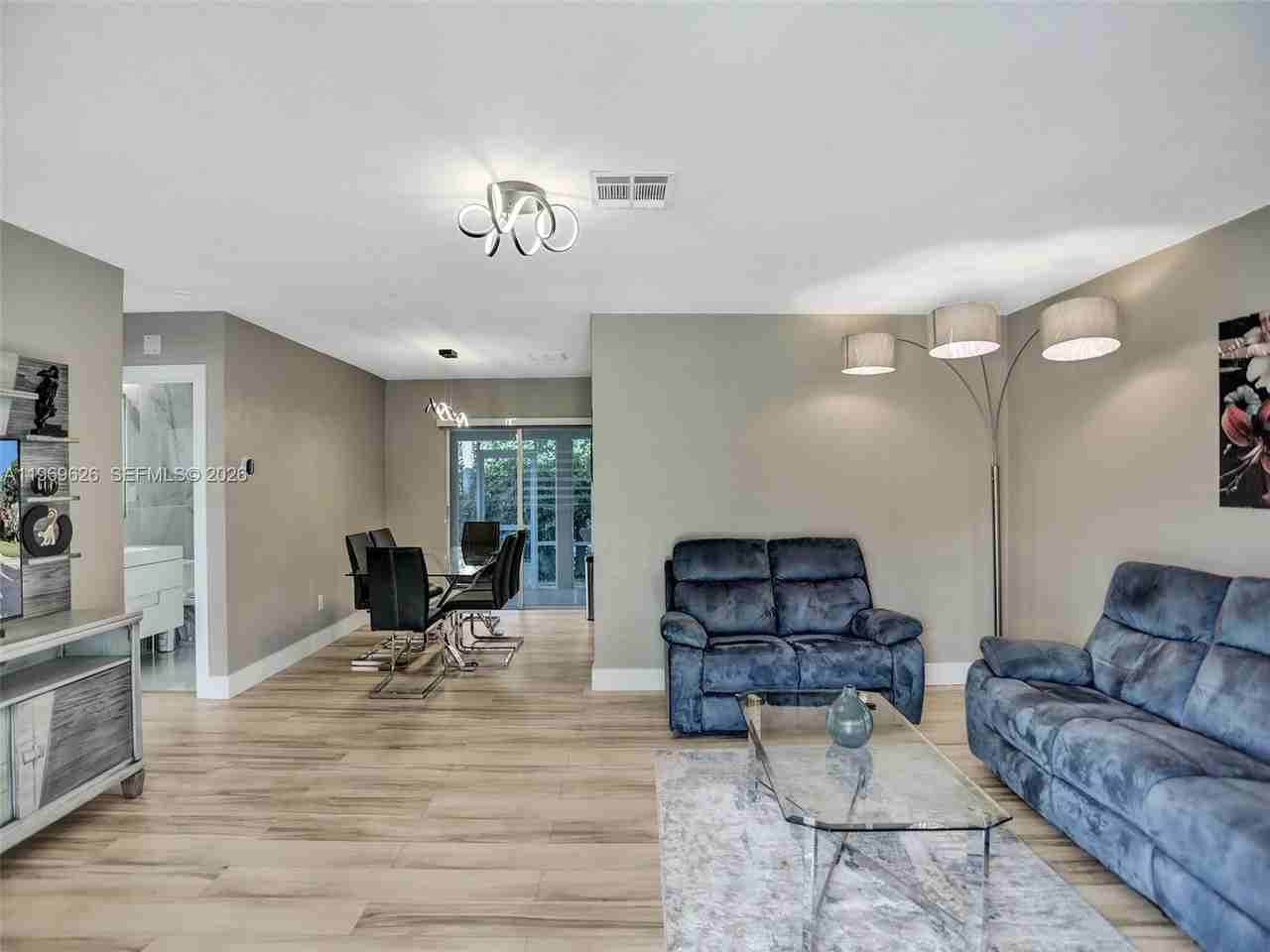 491 Se 23rd Ave #1 - Photo 2 of 27