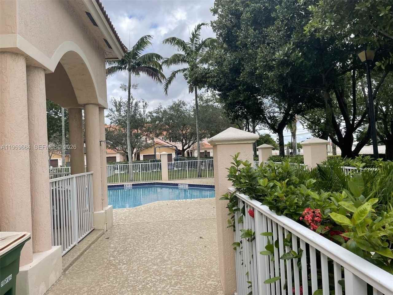 8835 S Isles Cir #8835 - Photo 3 of 20