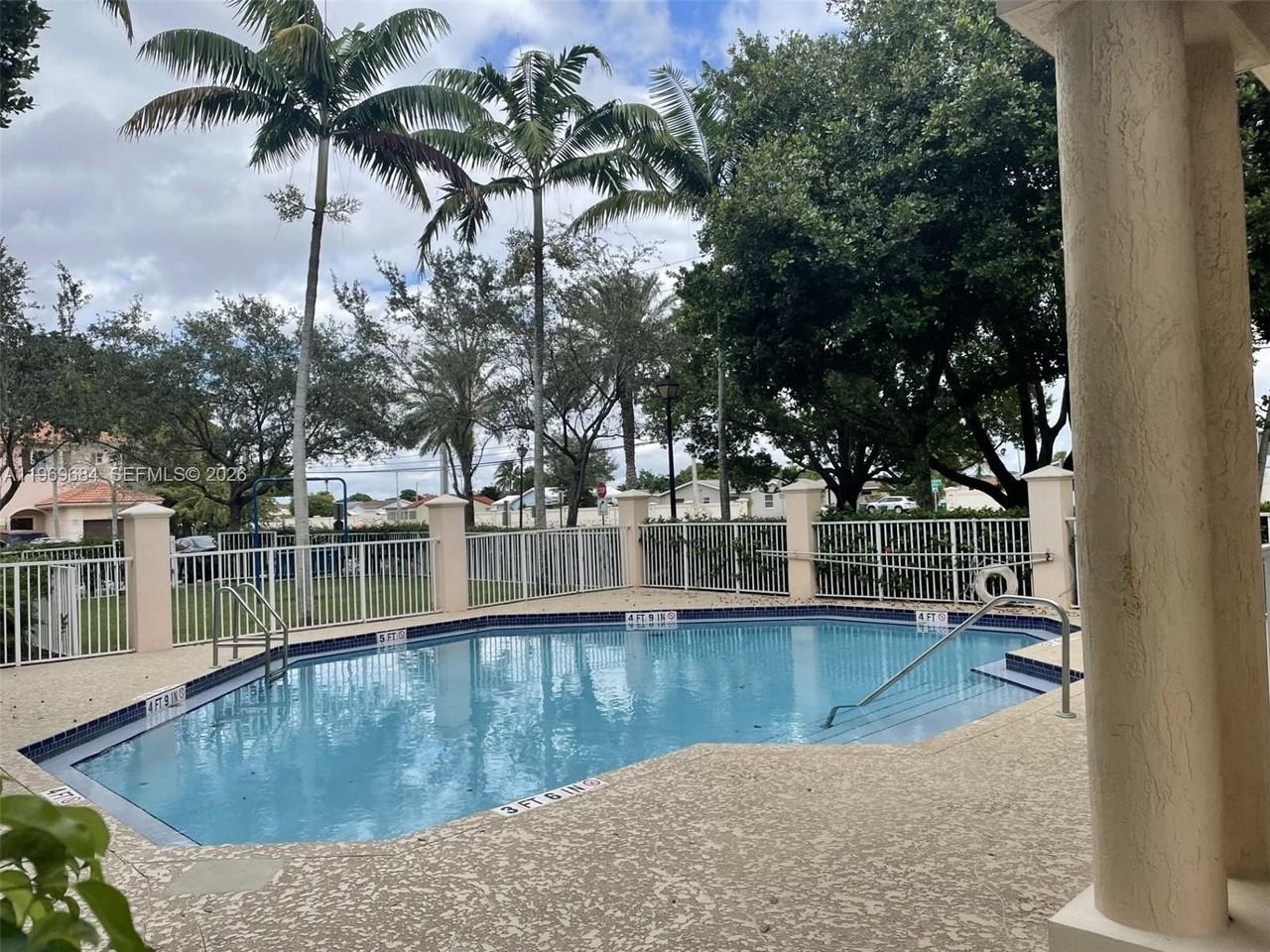 8835 S Isles Cir #8835 - Photo 4 of 20