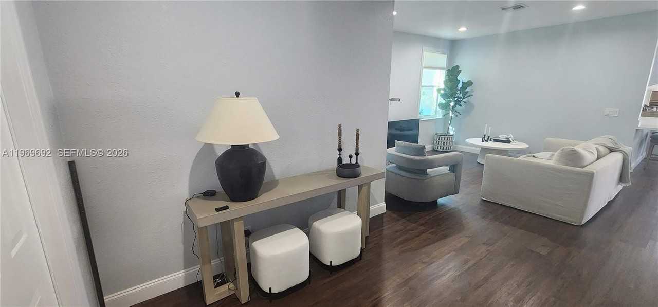 833 Vista Meadows Dr - Photo 3 of 50