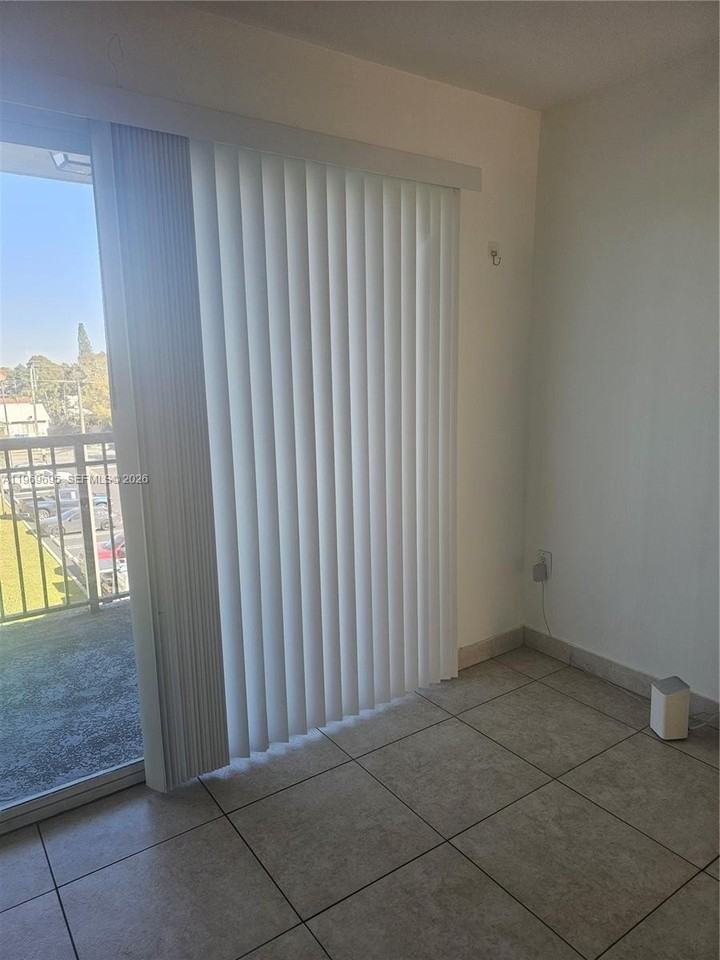 2647 Nw 25th Ave #408 - Photo 3 of 7