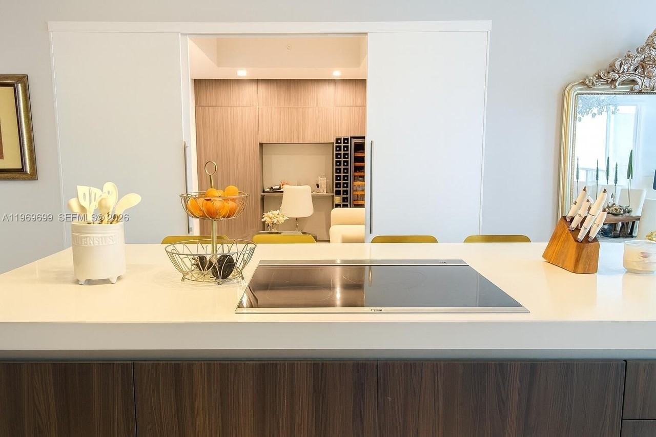 851 Ne 1st Ave #2212 - Photo 6 of 47