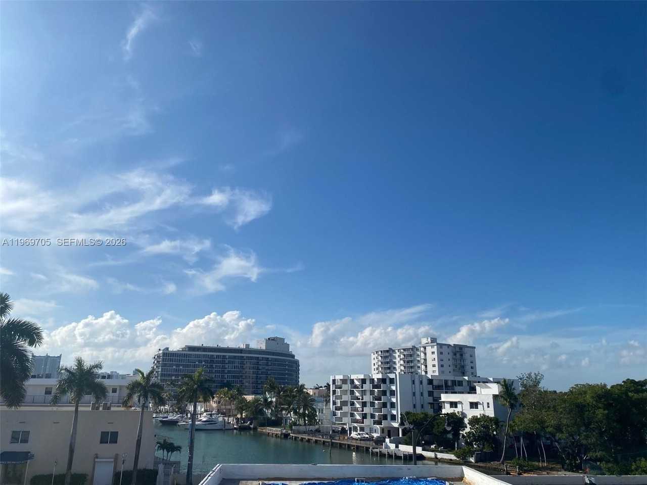 7118 Bonita Dr #405 - Photo 3 of 20