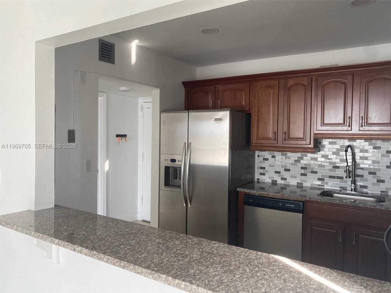 7118 Bonita Dr #405 - Photo 7 of 20