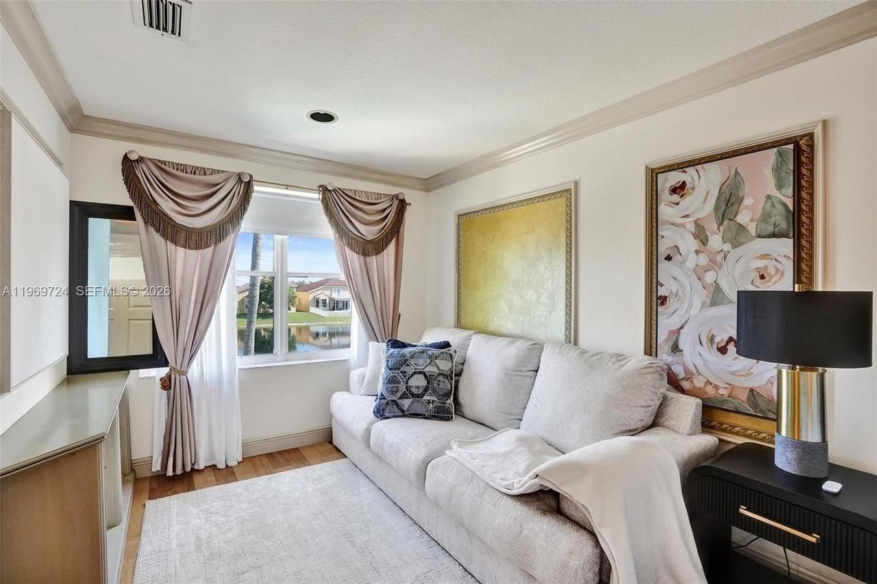 17431 Sw 35th St - Photo 4 of 50