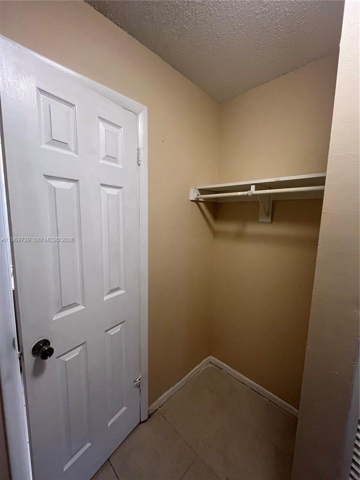 2800 Nw 56th Ave #E104 - Photo 6 of 10