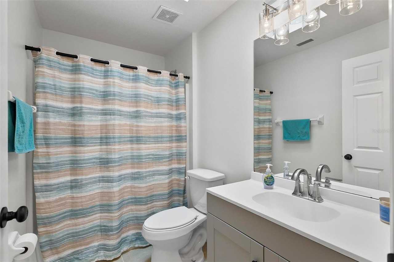 64 Radcliffe Dr - Photo 7 of 41