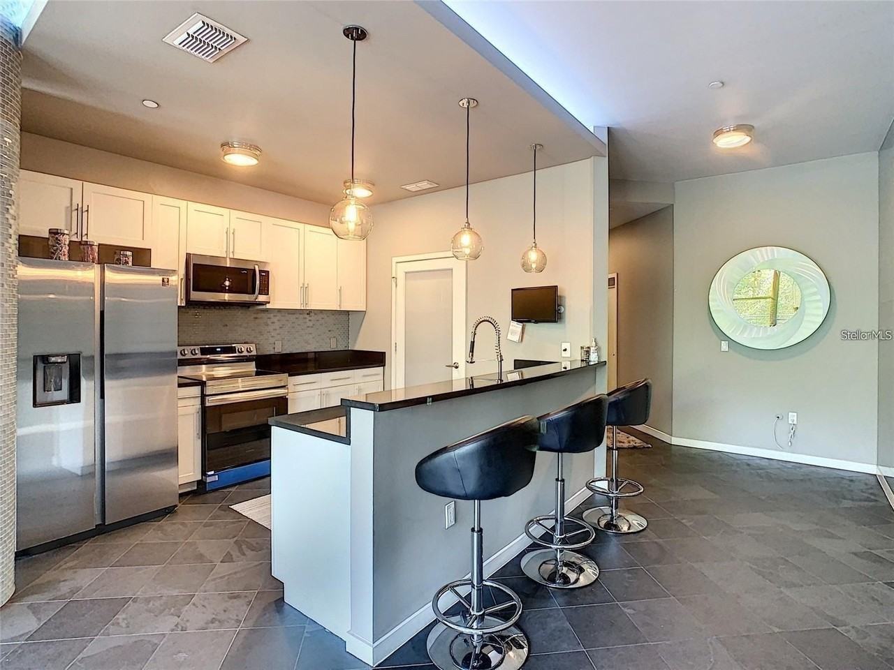 1 S Eola Dr #11 - Photo 5 of 30