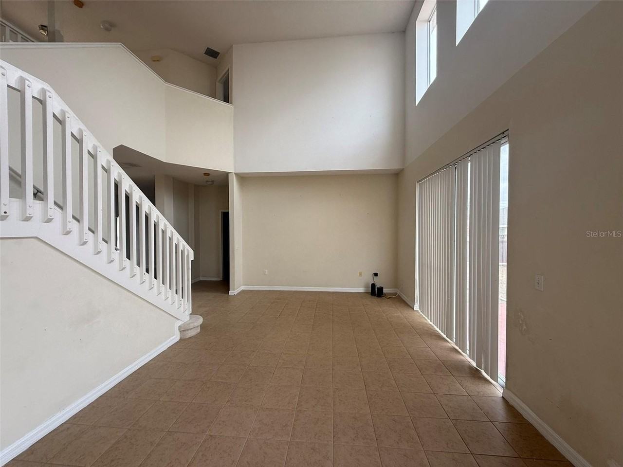 148 Columbia Dr - Photo 5 of 24