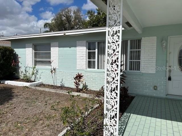 6483 43rd Ave N - Photo 3 of 20