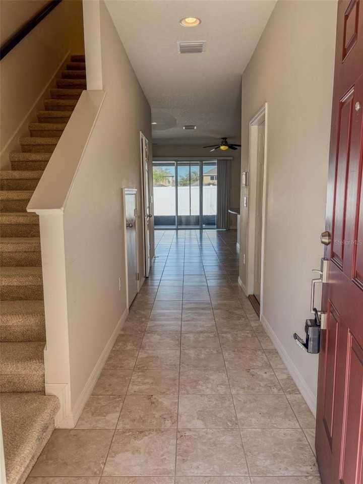 7079 Woodchase Glen Dr - Photo 3 of 35