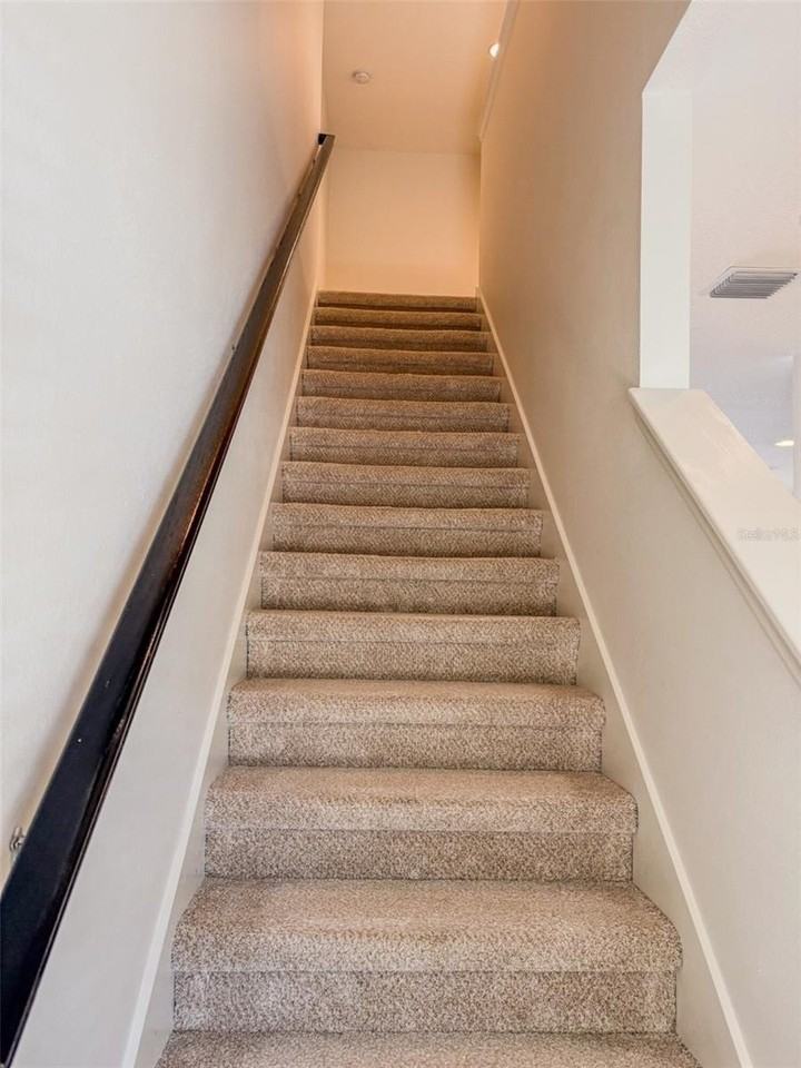 7079 Woodchase Glen Dr - Photo 5 of 35