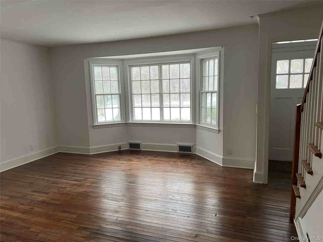 16 Vail Ave - Photo 4 of 12