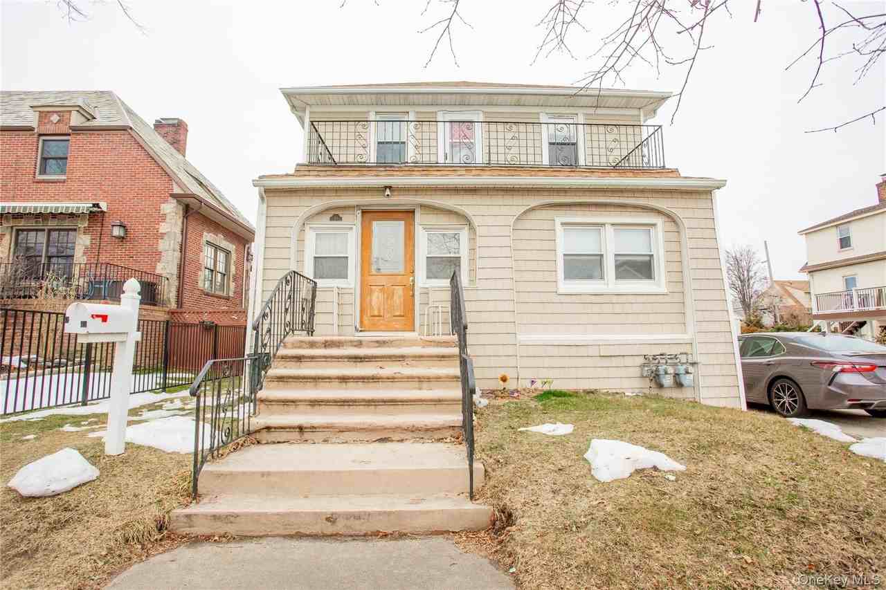 359 E Chester St - Photo 2 of 18