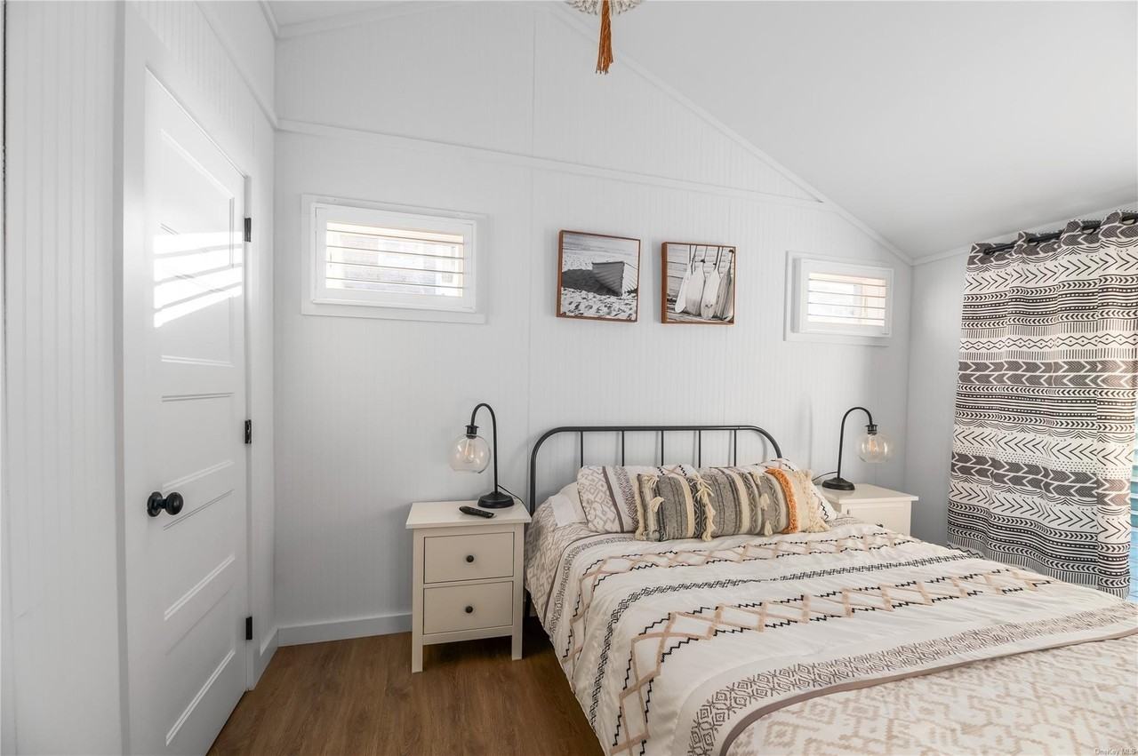 311 Wilmot Rd - Photo 5 of 12