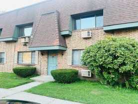 549 Russell Rd Apt 14d #14D - Photo 1 of 1