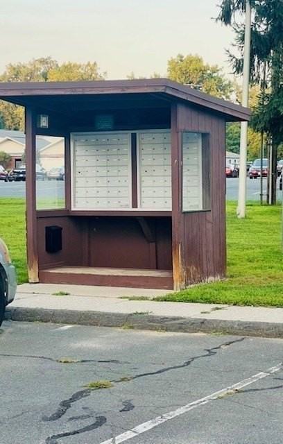 549 Russell Rd Apt 14d #14D - Photo 4 of 15