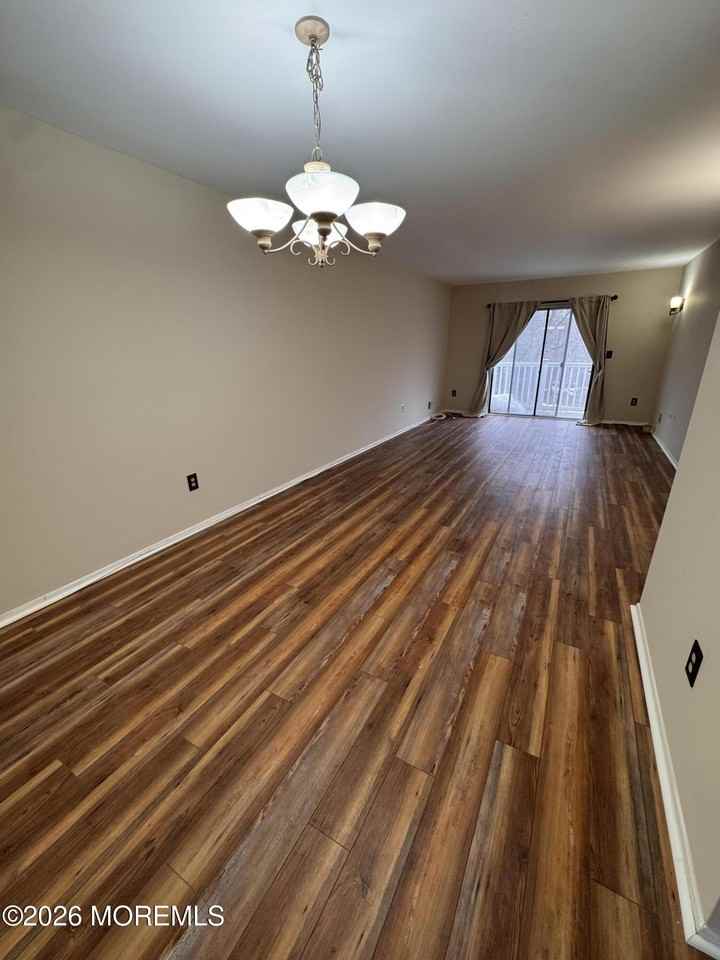 22 Beverly Ct - Photo 5 of 14