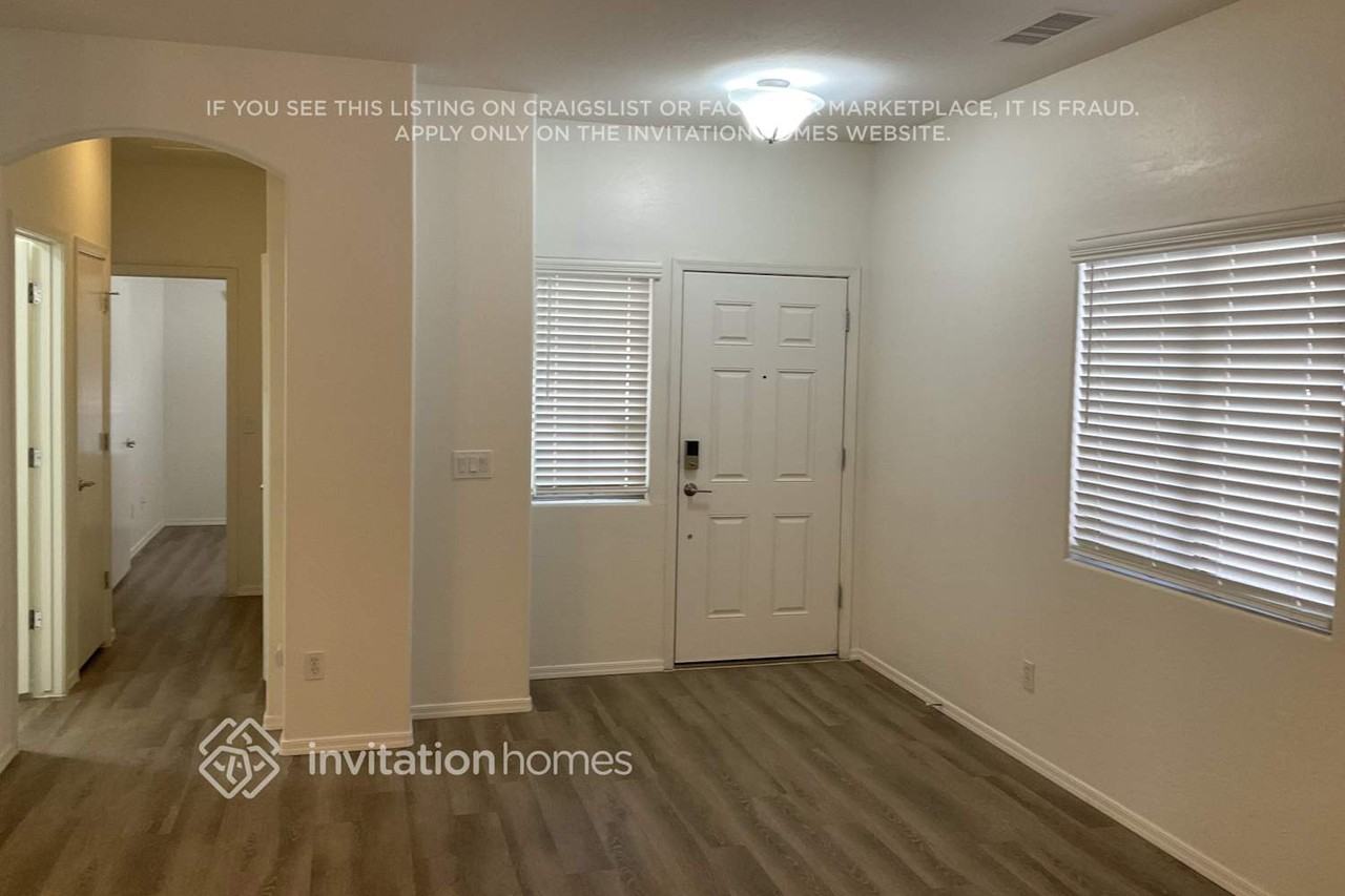 10266 E Keats Cir - Photo 3 of 17