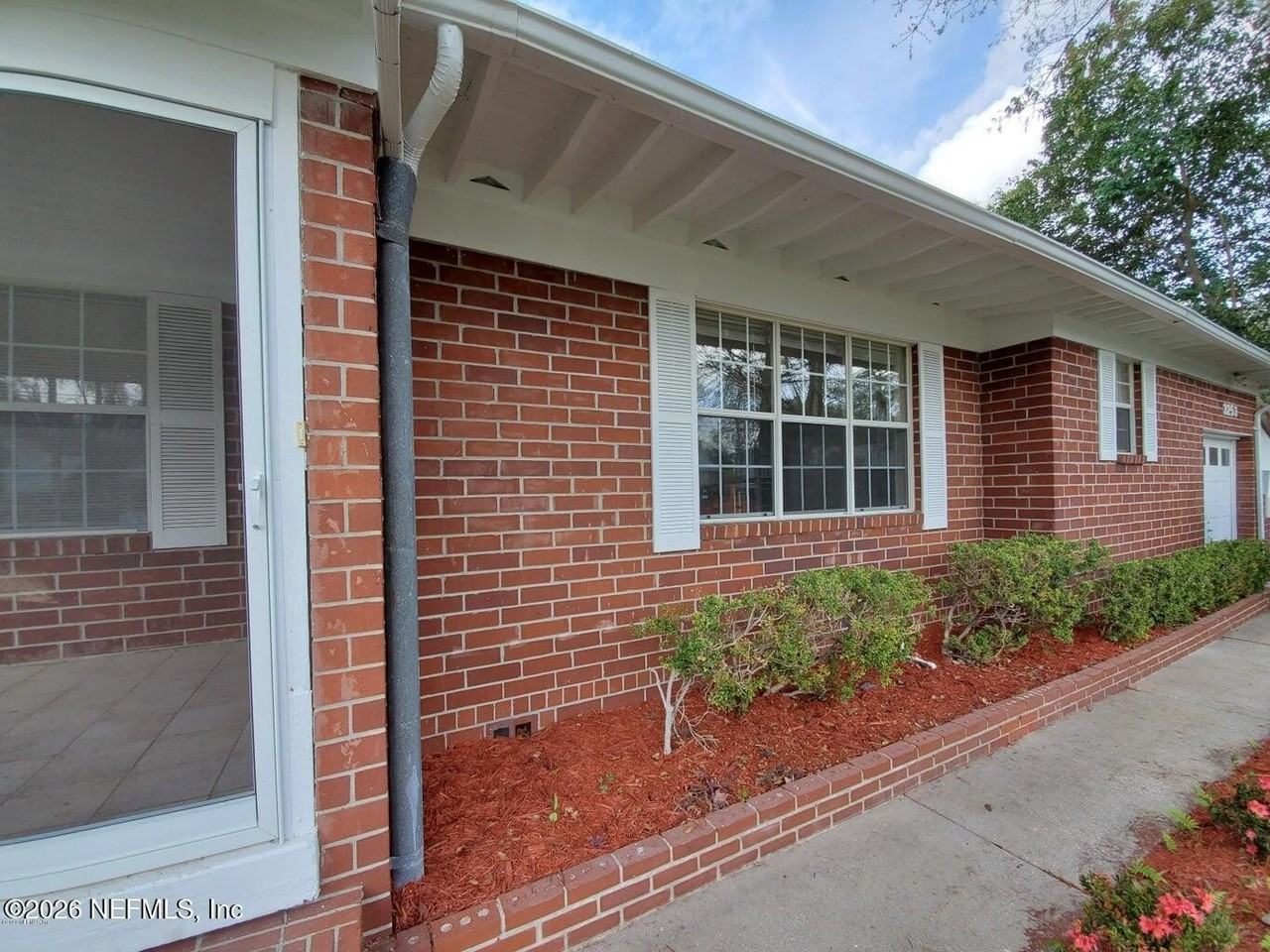 3253 Corby St - Photo 2 of 16