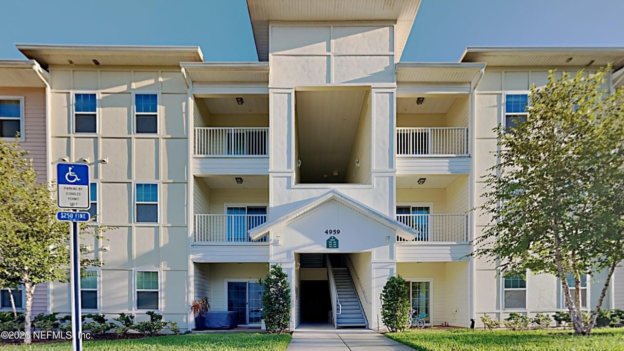 4959 Key Lime Dr #306