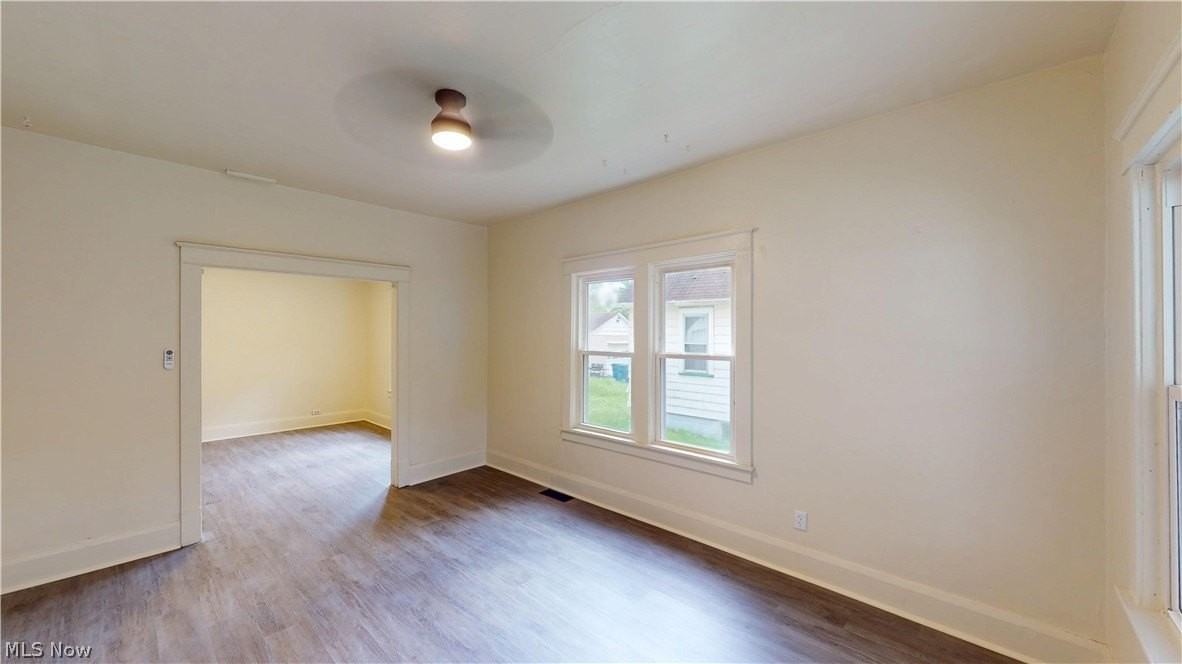 210 Perry Street unit: Front - Photo 2 of 26