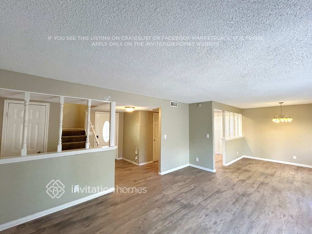 2164 Athens Ave - Photo 4 of 12