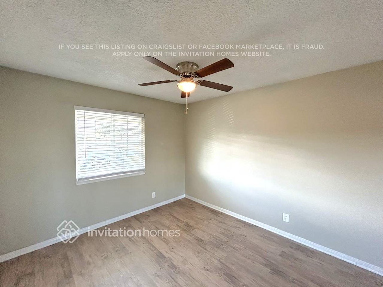 2164 Athens Ave - Photo 7 of 12