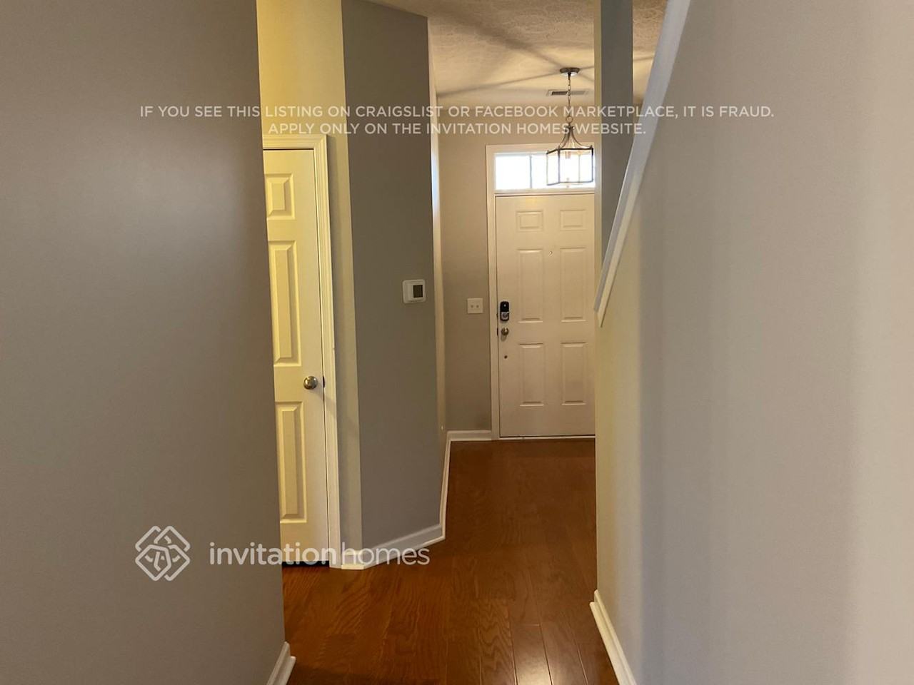 1010 Countess Ln - Photo 4 of 36