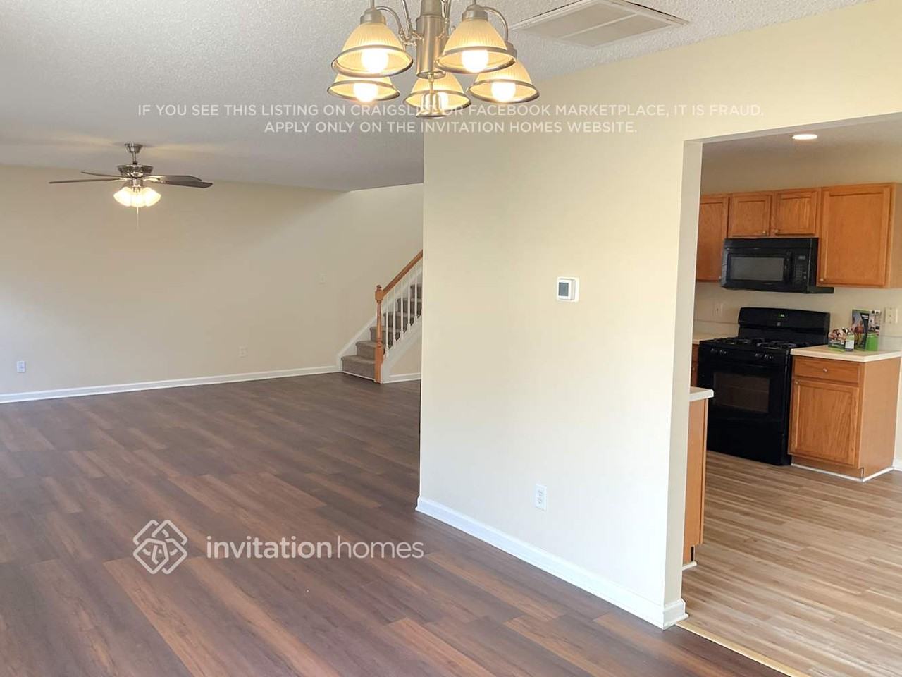 10728 Glenluce Ave - Photo 3 of 13