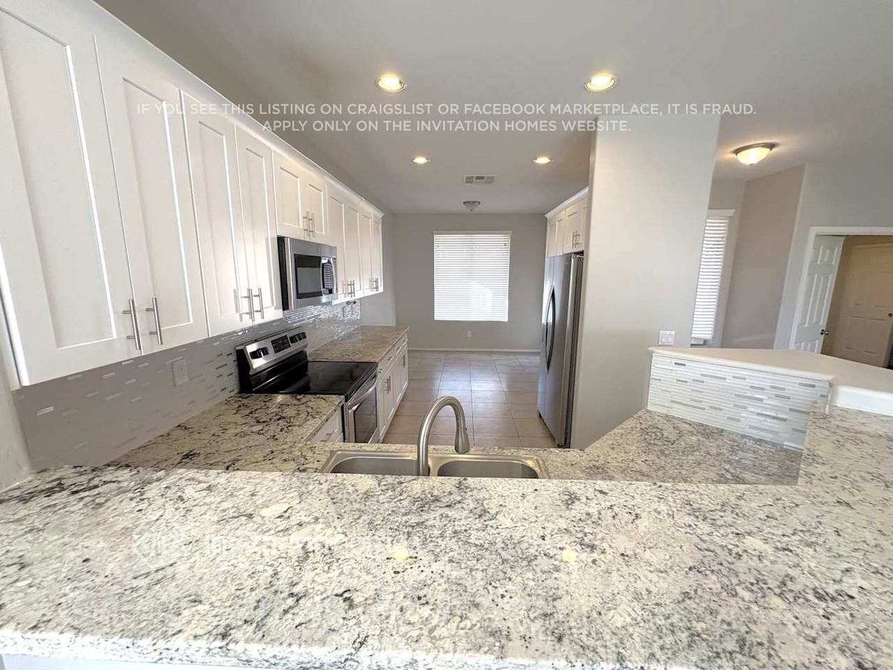 14920 W Banff Ln - Photo 4 of 14