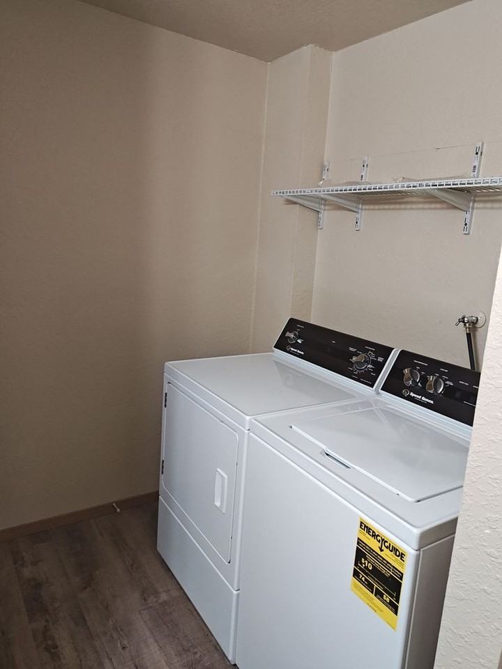 1301 N 26th St - Photo 6 of 7