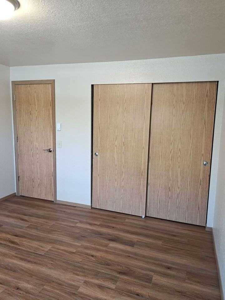 1301 N 26th St - Photo 7 of 7