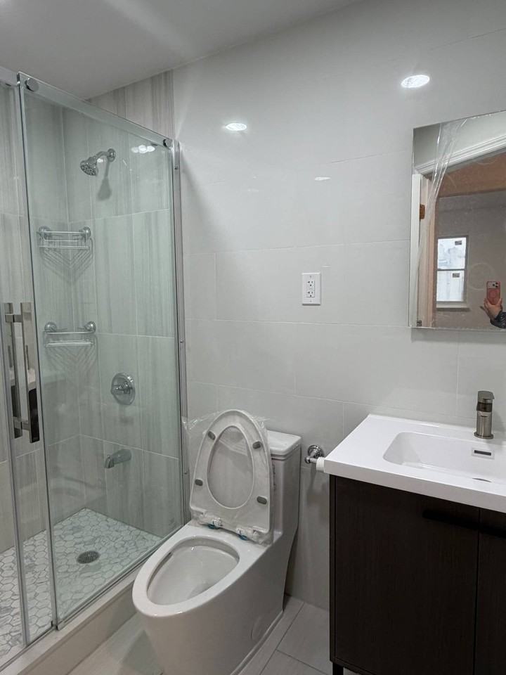 1760 60th St #2F - Photo 5 of 10