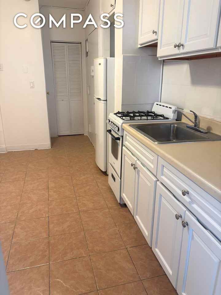 170 Ludlow St #4D - Photo 6 of 6