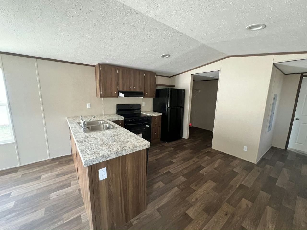 48 Tower Manor Dr #48 - Photo 4 of 15