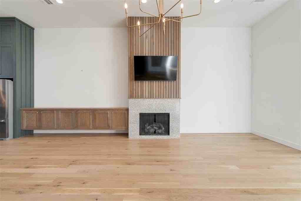 827 Nw 8th St - Photo 7 of 41