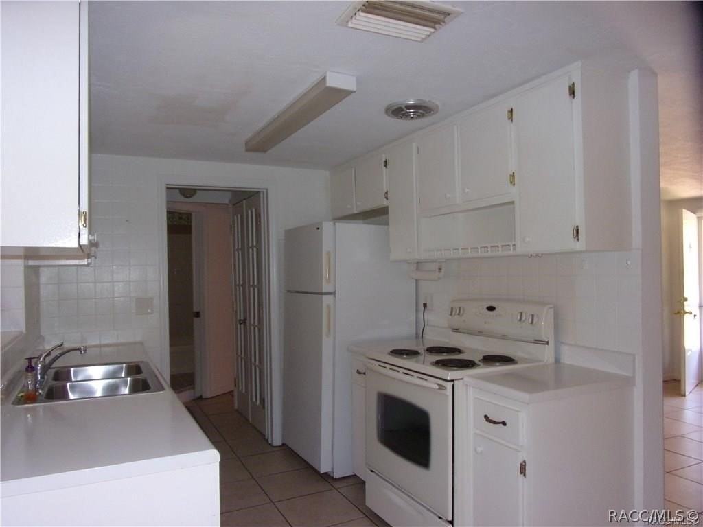 28 N Davis St - Photo 6 of 16