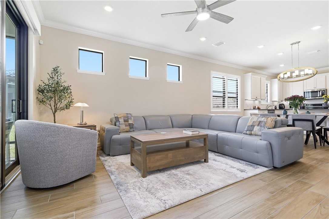 4864 Overton Cir - Photo 6 of 32