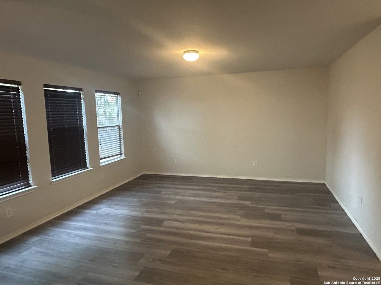 307 Lucille - Photo 5 of 18