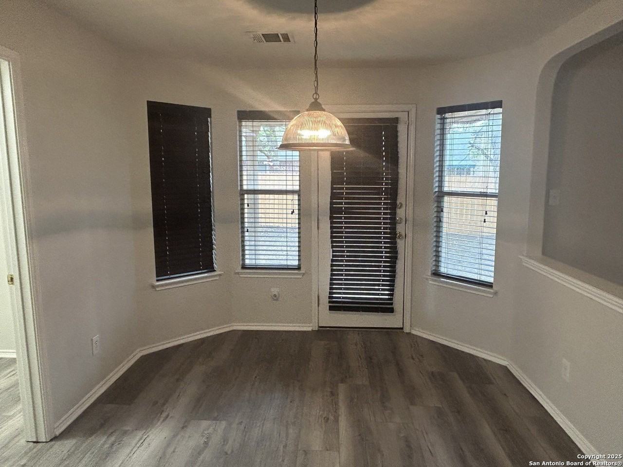 307 Lucille - Photo 7 of 18