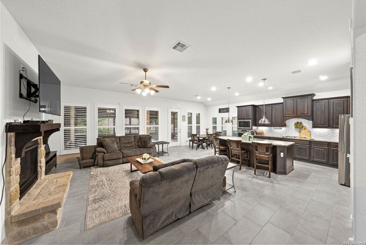 130 Boulder Crk - Photo 7 of 50