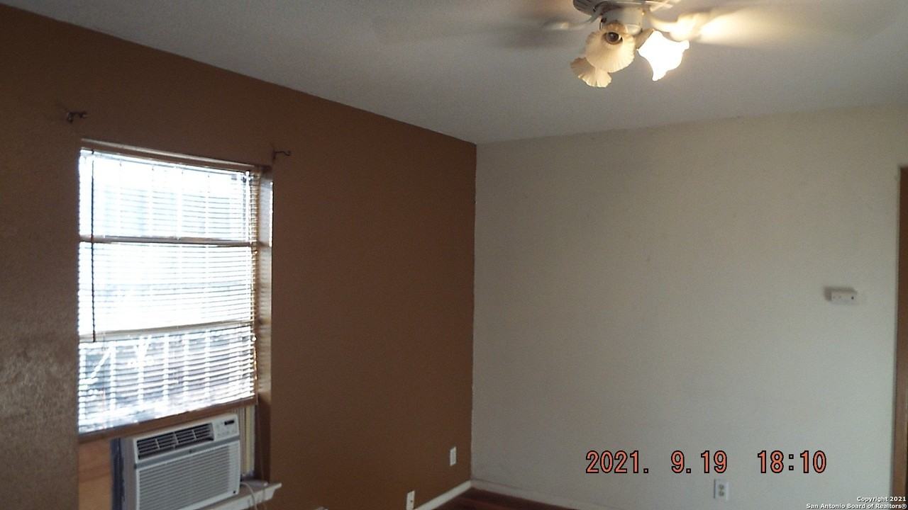 2603 Lombrano St - Photo 6 of 18