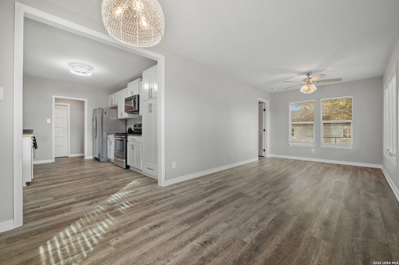 502 22nd St - Photo 7 of 20