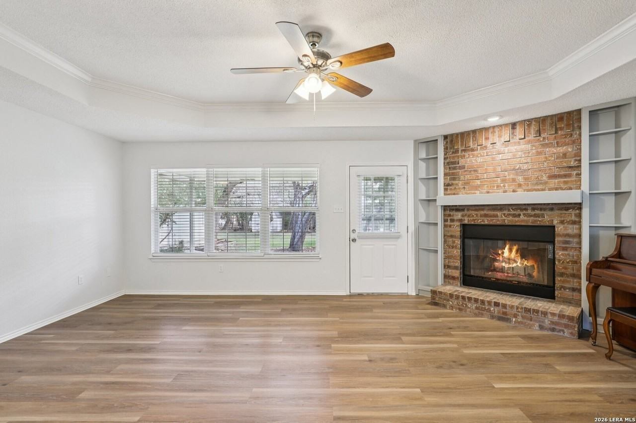 462 Lighthouse - Photo 3 of 33