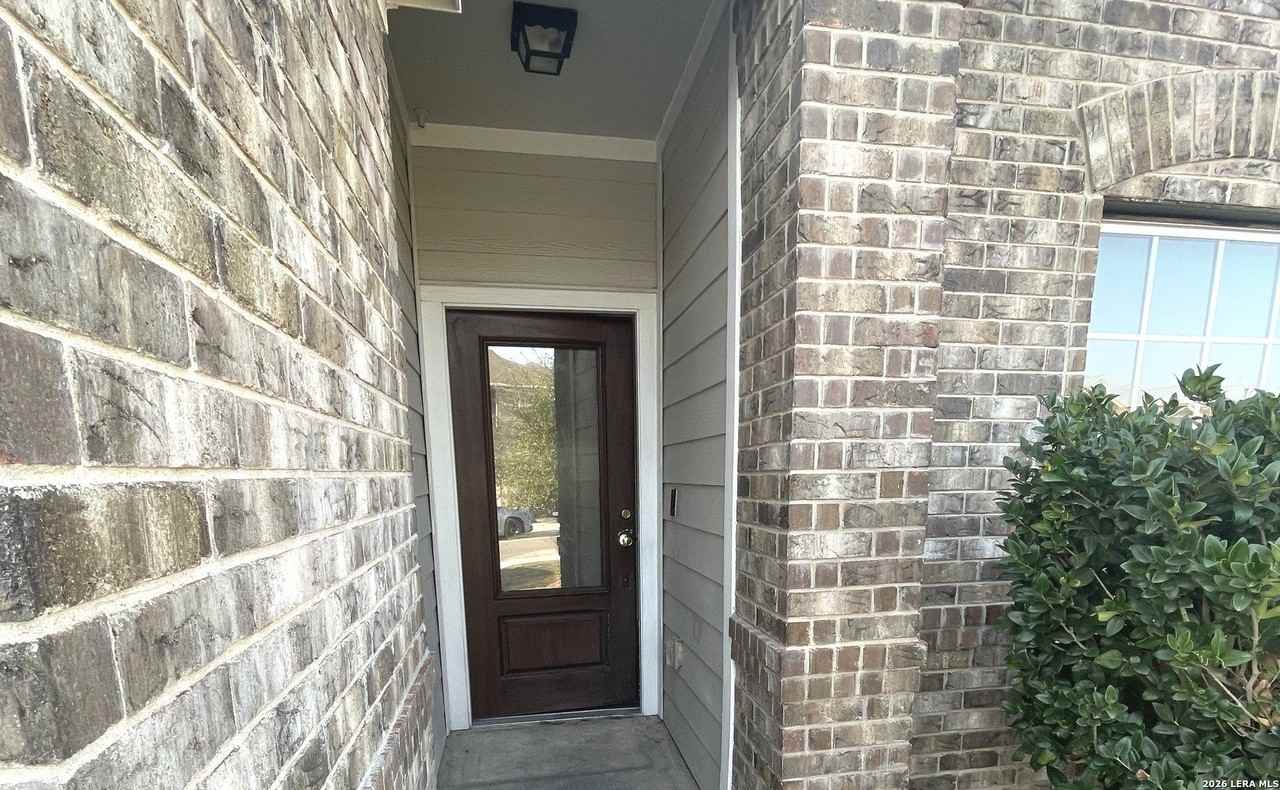 6103 Travis Smt - Photo 2 of 14