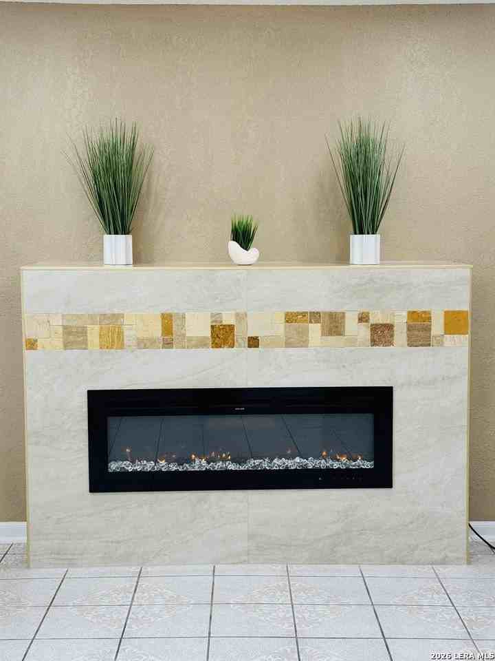 634 N San Joaquin Ave - Photo 4 of 46