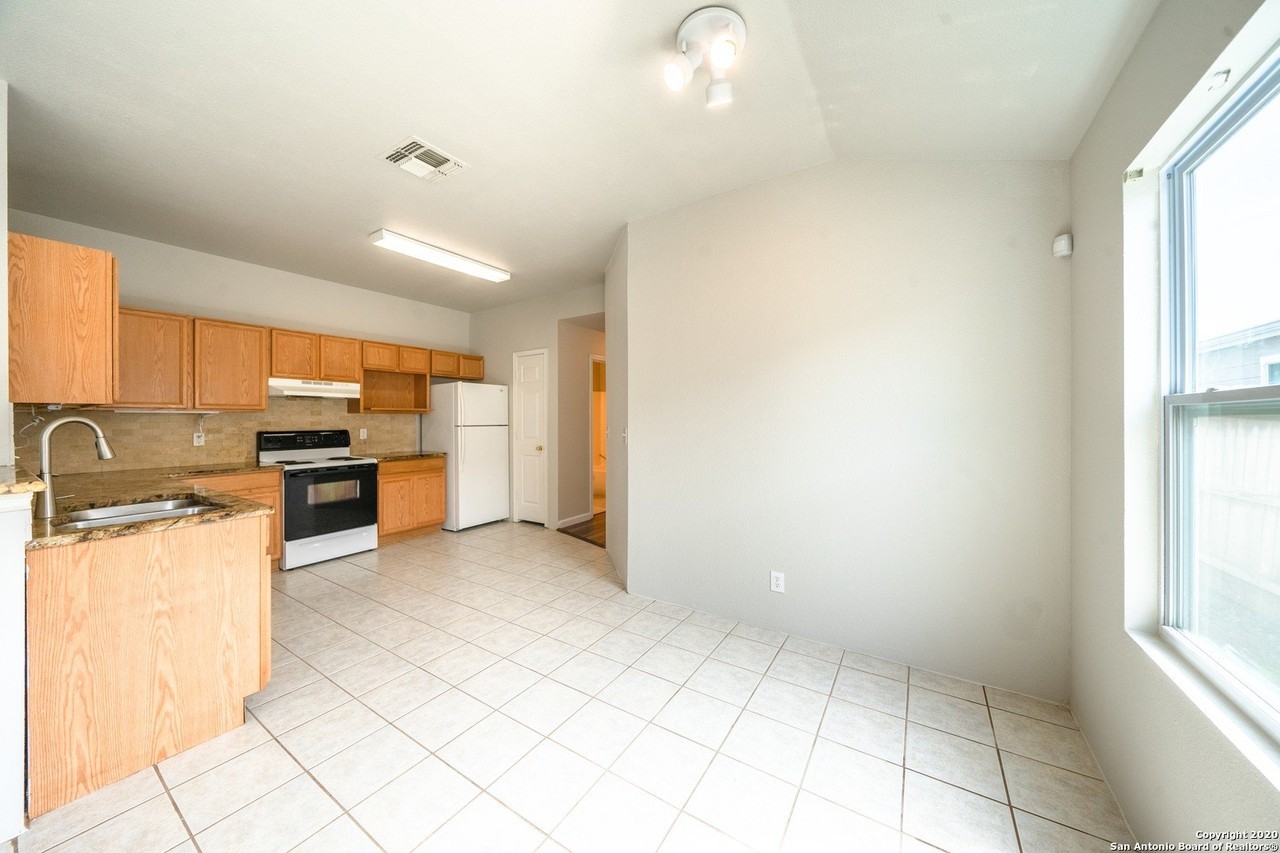 7907 M G Rd - Photo 6 of 19